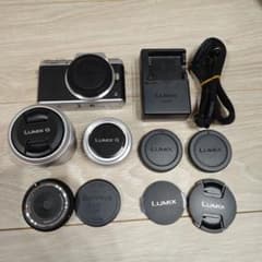 Panasonic LUMIX DMC-GF7 ダブルズームキット 中古 - メルカリ