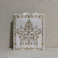 Dior 紙袋 ショッパー ホワイト ゴールド　クリスマスのサムネイル
