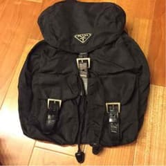プラダ リュックのサムネイル