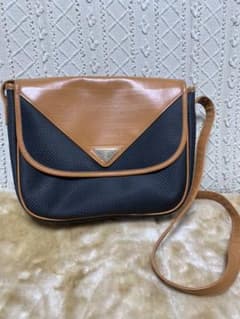 サンローラン　ショルダーバッグのサムネイル