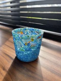 青いガラスキャンドルホルダーのサムネイル