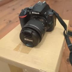 Nikon D5600 デジタル一眼レフカメラのサムネイル