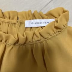 M−PREMIERのブラウスのサムネイル