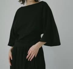 ETRE TOKYO 7分袖 BOXスリーブカット トップス ブラック ETRE TOKYO 7分袖 BOXスリーブカット トップス ブラック - メルカリ