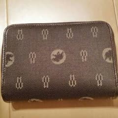 りえもんさん専用⭐ハンティングワールド　財布のサムネイル
