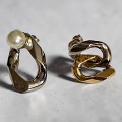 本物新品Dior×sacaiピアス 真鍮＆レジンパール 本物新品Dior×sacaiピアス 真鍮＆レジンパール - メルカリ