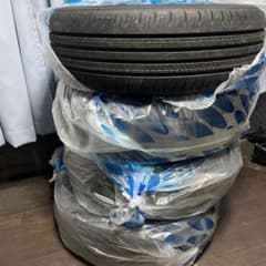225/60R18 ダンロップタイヤ　PT30 新車外しのサムネイル