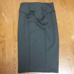 【再値下!！】★ZARAザラ★店頭販売中　タイトスカート　黒　Sのサムネイル