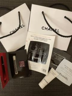 CHANEL  サンプル品5点&コスメショップ袋2枚のサムネイル