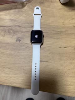 Apple Watch Series 8 45mm ホワイトのサムネイル