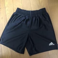 たんたん様専用adidas アディダス ハーフパンツ130のサムネイル