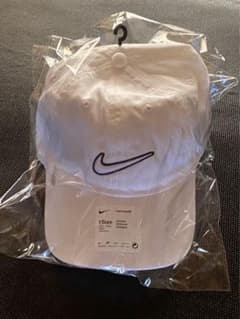 新品未使用　NIKE キャップのサムネイル