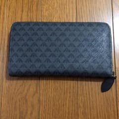 EMPORIO ARMANI 長財布　黒　即購入OKのサムネイル