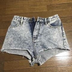 ハイウエストショートパンツのサムネイル