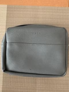 FURLA ポーチ　未使用のサムネイル