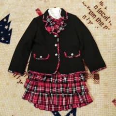 女の子用入学式や卒業式スーツのサムネイル