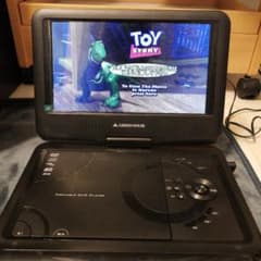 ポータブルDVDプレイヤー　９インチのサムネイル