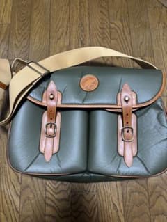 超美品 HUNTING WORLD バチューサーパス キャリーオール L - メルカリ