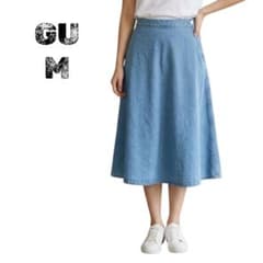 GU ジーユー デニムスカート M 膝丈 Aライン 定番 ブルー 匿名配送のサムネイル
