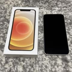 iPhone12 本体 ホワイト 64GB バッテリー最大容量77% Apple iPhone12 64GB バッテリー最大容量81% - メルカリ