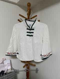 チャイナ風 五分袖ブラウス 刺繍入り ホワイトのサムネイル