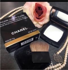 CHANEL◆2回使用のみ◆プードゥルルミエールグラッセ ハイライトパウダーのサムネイル