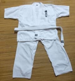空手着 子供上下セット 130cmくらいのサムネイル