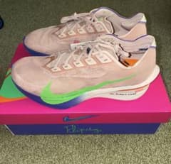 ナイキ ヴェイパーフライ 4 