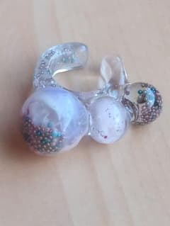 【一点物】ハンドメイド イヤーカフ レジン パープル系 大人可愛い キラキラのサムネイル