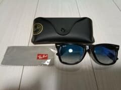 PIKO様専用　Ray-Ban Wayfarer RB 2140-F サングラスのサムネイル