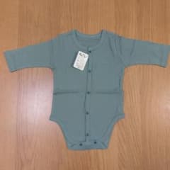 新品　グリーン　ボタン　ロンパース　カバーオールのサムネイル