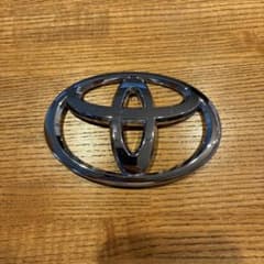 トヨタ エンブレムのサムネイル