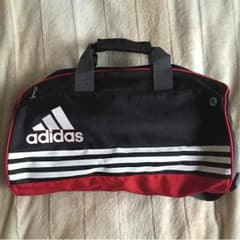 adidasのプールバッグのサムネイル