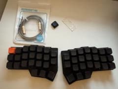 【新品】corne v4 cherry マットブラックアクリル　フルセット完成品 新品】corne v4 cherry マットブラックアクリル フルセット完成品