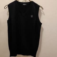 Boys150cm　COMME CA ISM 黒 Vネック ベストのサムネイル