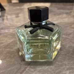 gucci 香水　floraのサムネイル