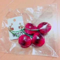 さくらんぼイヤリングのサムネイル