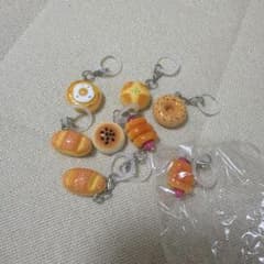 パン ガチャ めじるしチャームのサムネイル