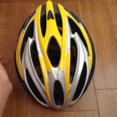 自転車ヘルメットのサムネイル