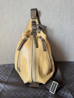 【美品】コーチ　ボディバッグ　トンプソンのサムネイル
