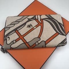 希少美品 HERMES スティープルGM 馬柄 ラウンドジップ 長財布 ベージュ 
