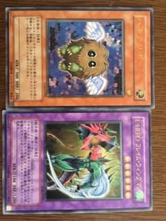 遊戯王カード　ハネクリボー、フレイムウイングマン　レリーフのサムネイル