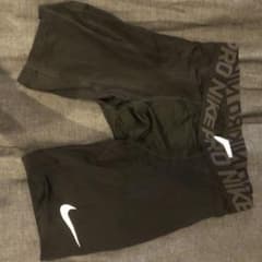ナイキ　NIKE ハーフスパッツ　Lサイズのサムネイル