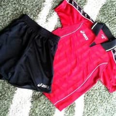 ASICSの上下！のサムネイル