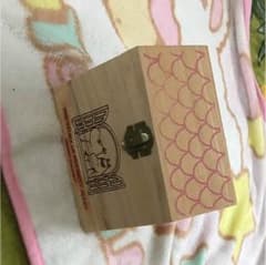 小物入れお菓子の詰め合わせのサムネイル