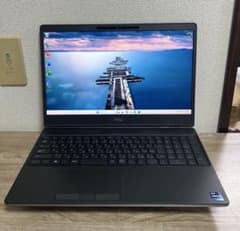 Dell Precision 7560 Xeon 64GB SSD512GBのサムネイル