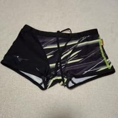 MIZUNO ミズノ　男子用競泳水着 140サイズ 中古品のサムネイル