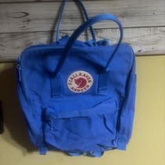 Fjällräven Kanken 青 リュックのサムネイル