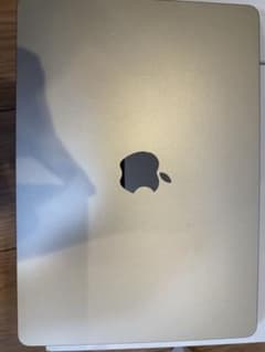 MacBook Air M2 13インチ 8GB 256GB SSD 初期化済みのサムネイル