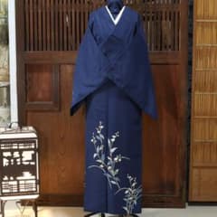 着物 染紬 付下 紺地に花図 加賀友禅作家・成竹登茂男 R1750 - メルカリ